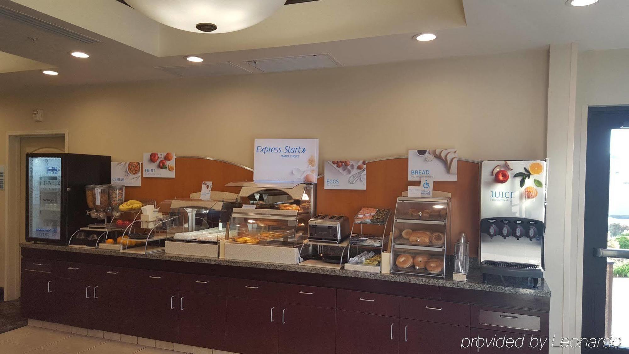 Holiday Inn Express & Suites Clovis Fresno Area By Ihg Exterior foto