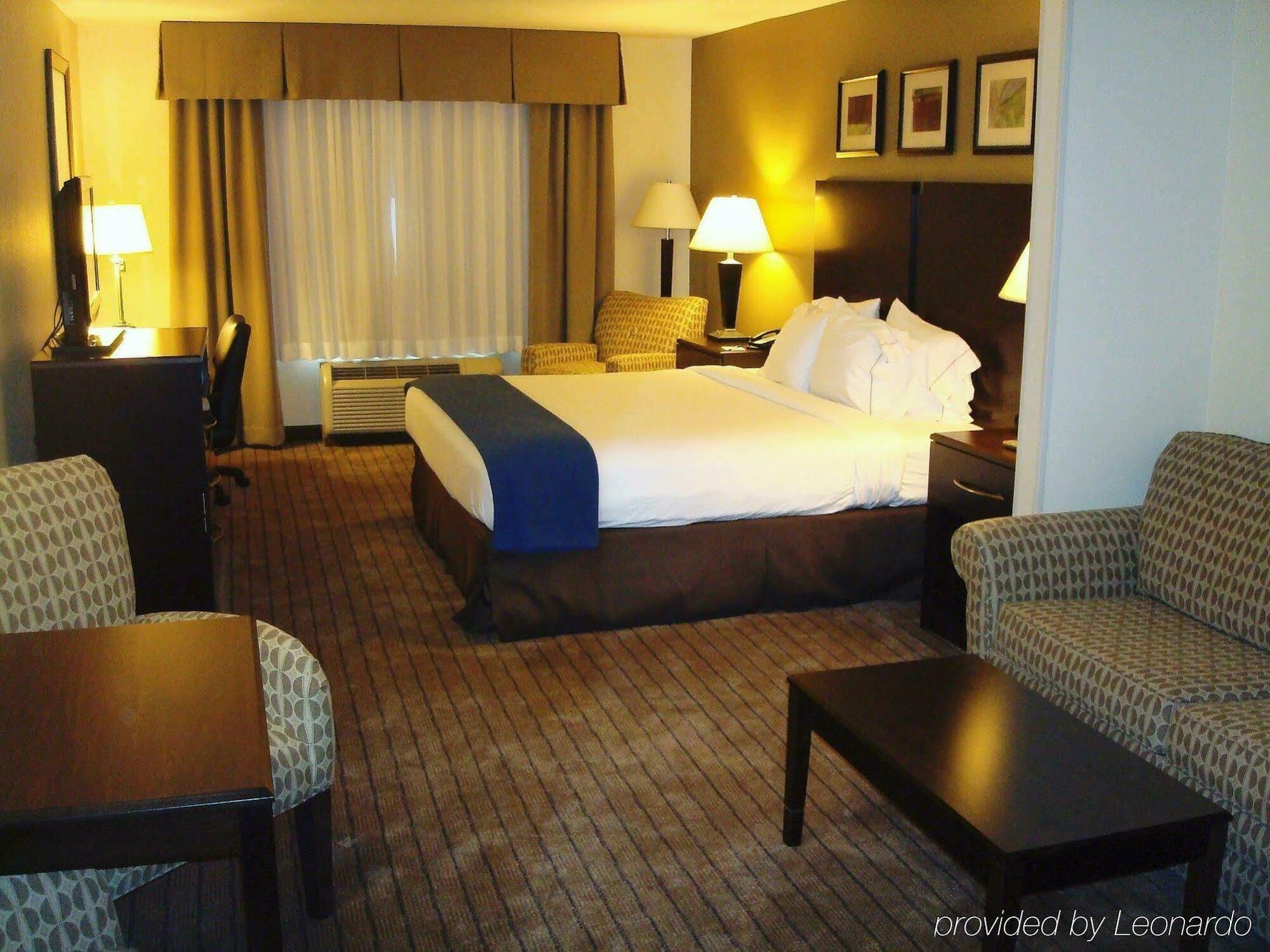 Holiday Inn Express & Suites Clovis Fresno Area By Ihg Habitación foto